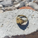 Álainn Gold Star Signet Ring - Réalta