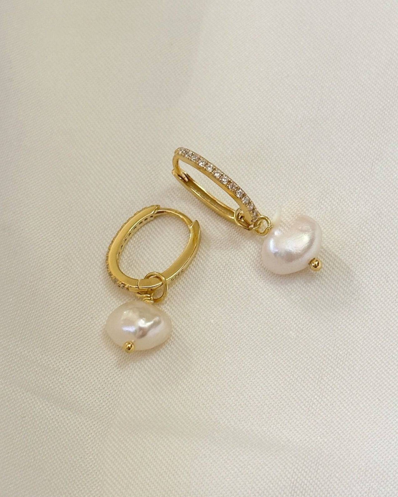 Betty Earrings - Réalta