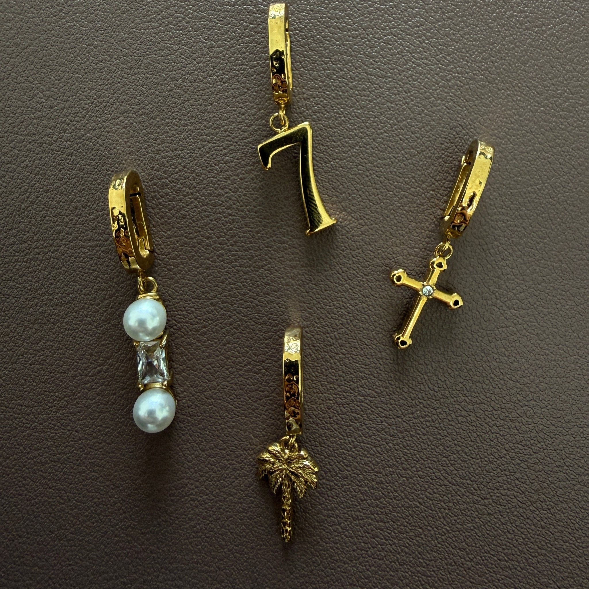 Bikini Charms - Réalta