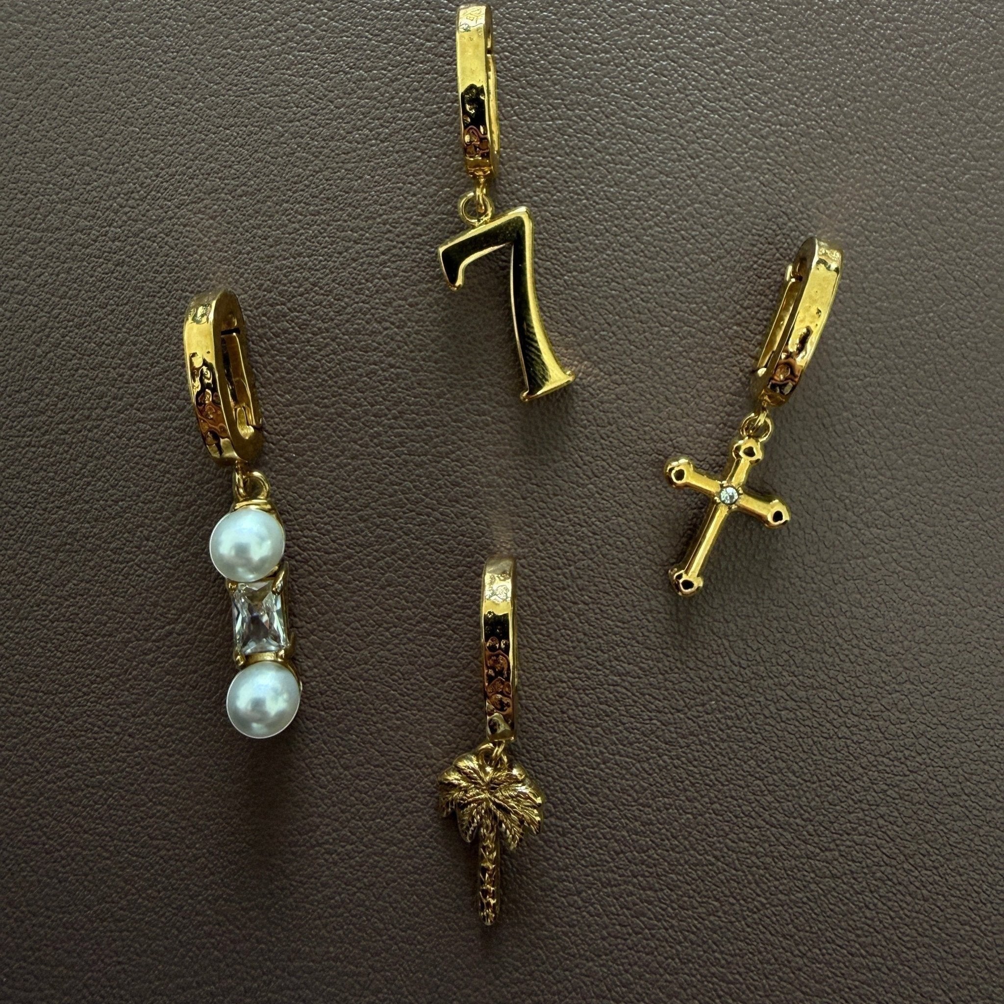 Bikini Charms - Réalta