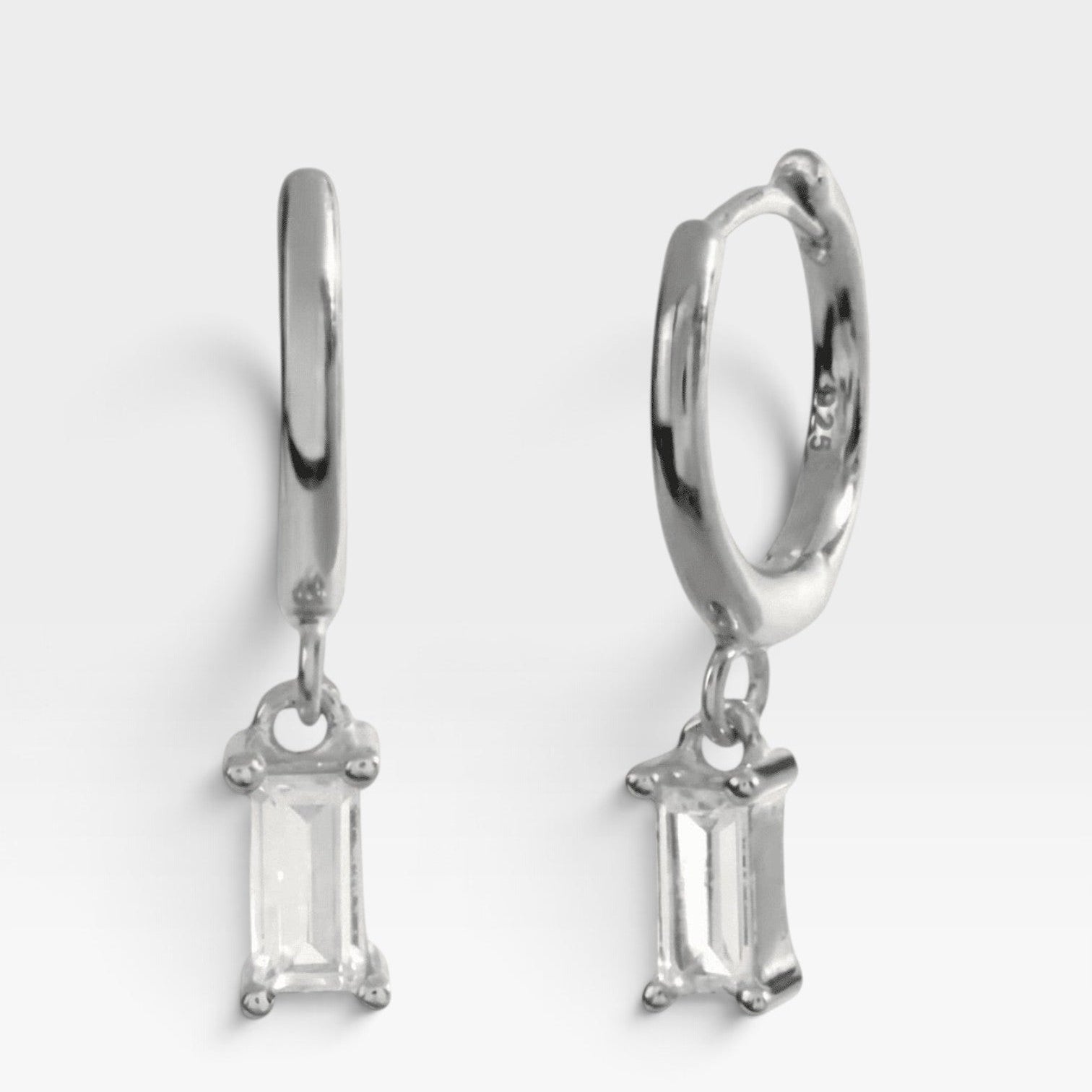 Classic Huggie Hoops - Réalta