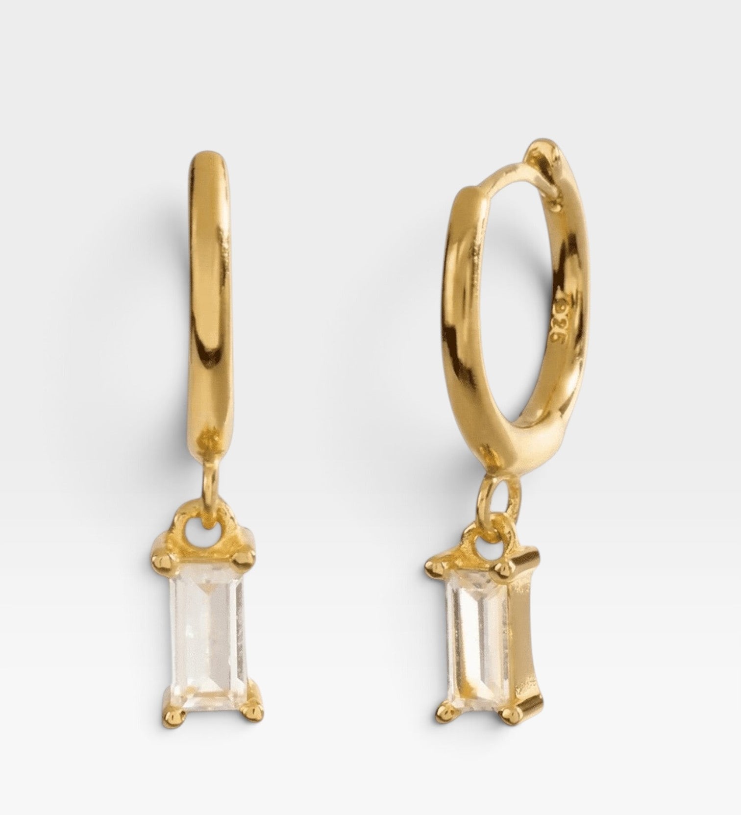 Classic Huggie Hoops - Réalta