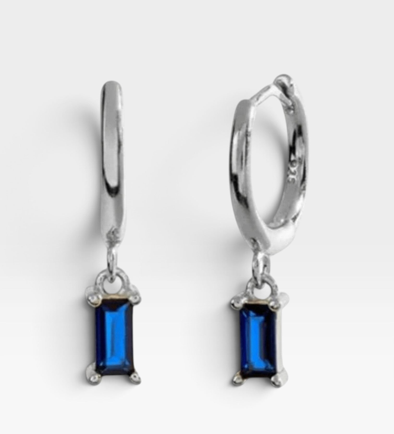 Classic Huggie Hoops - Réalta