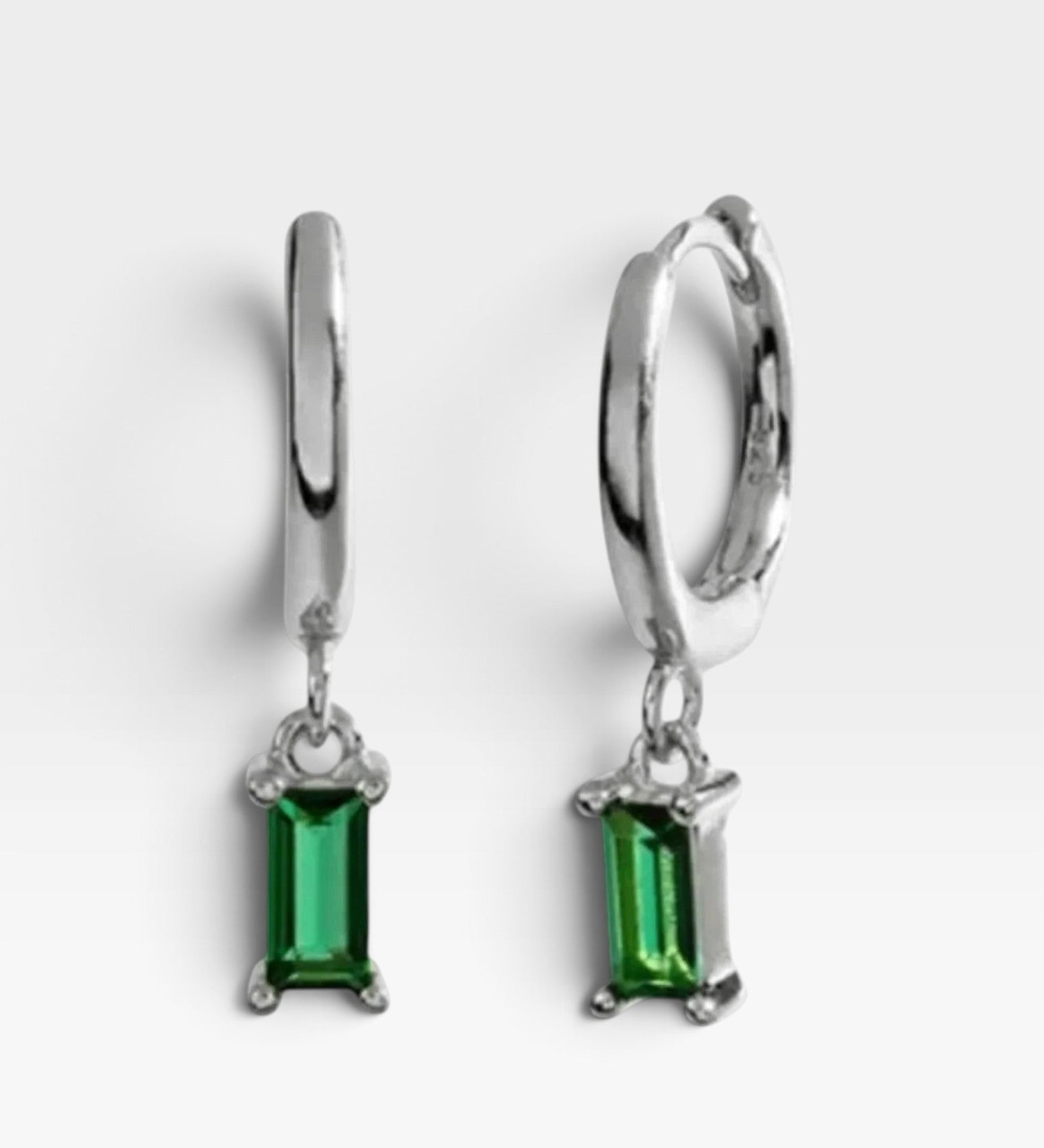 Classic Huggie Hoops - Réalta