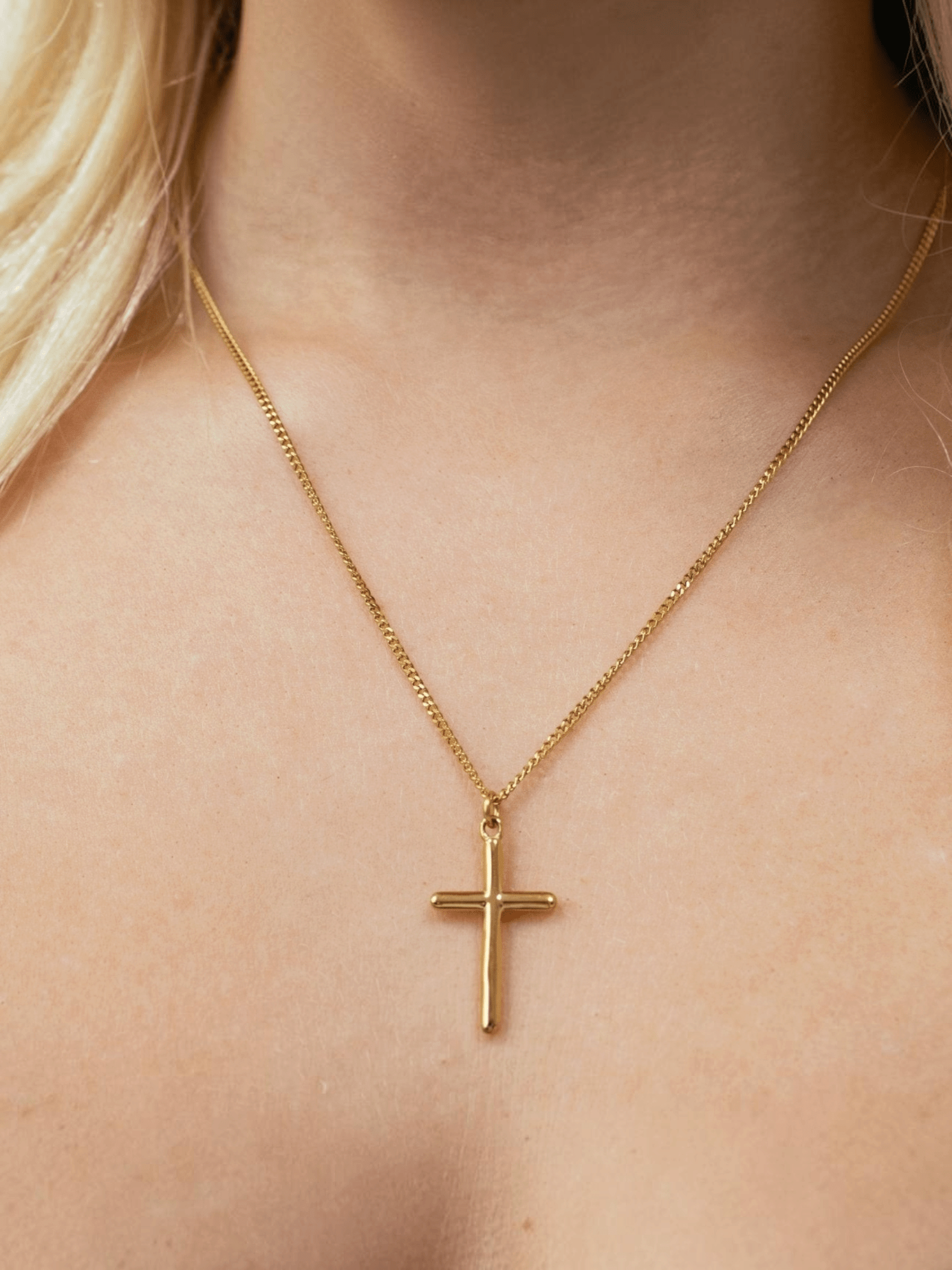 Cross Necklace - Réalta