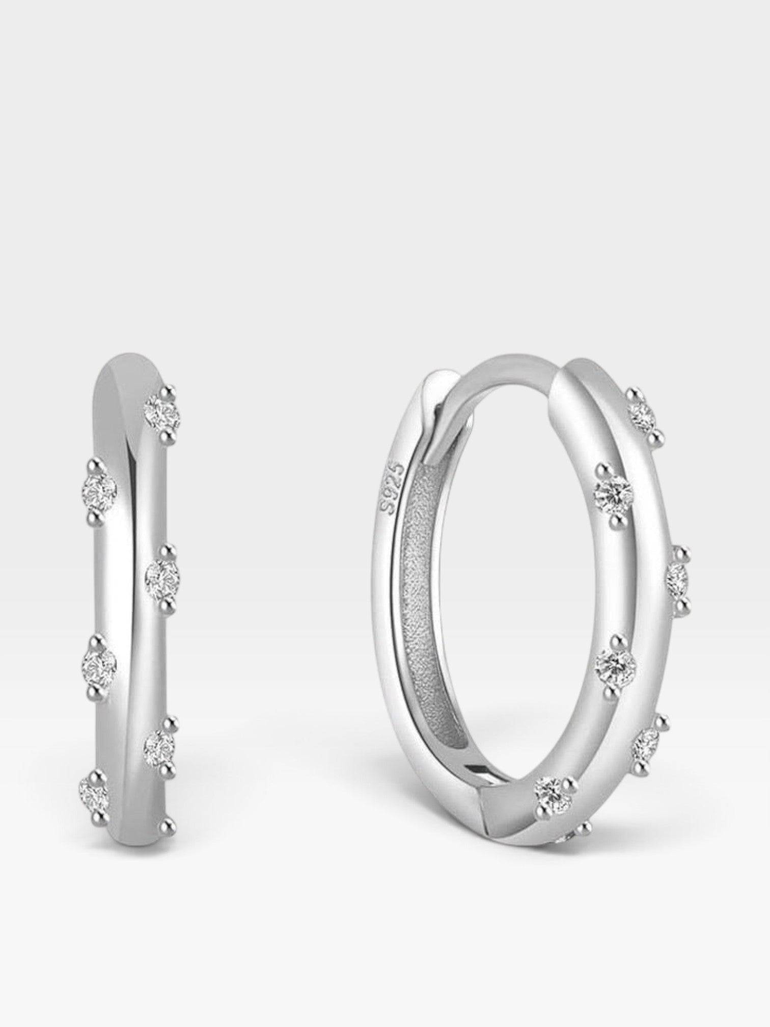 Ellie Hoops - Réalta