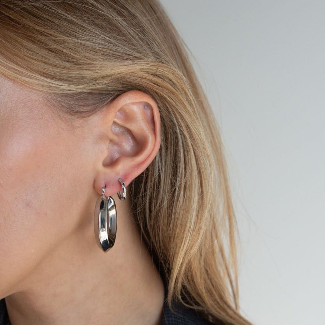 Ellie Hoops - Réalta
