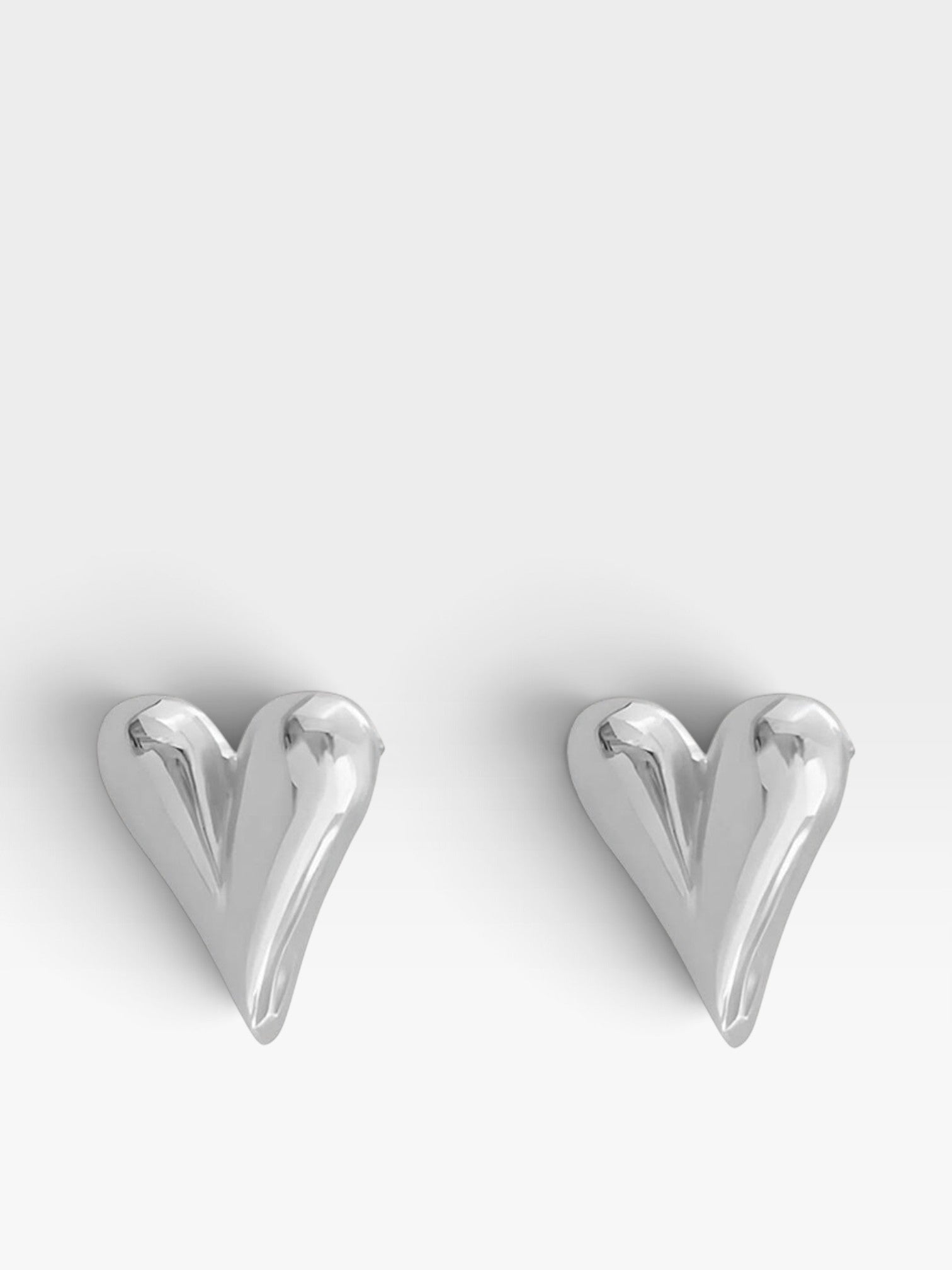 Holly Heart Studs - Réalta