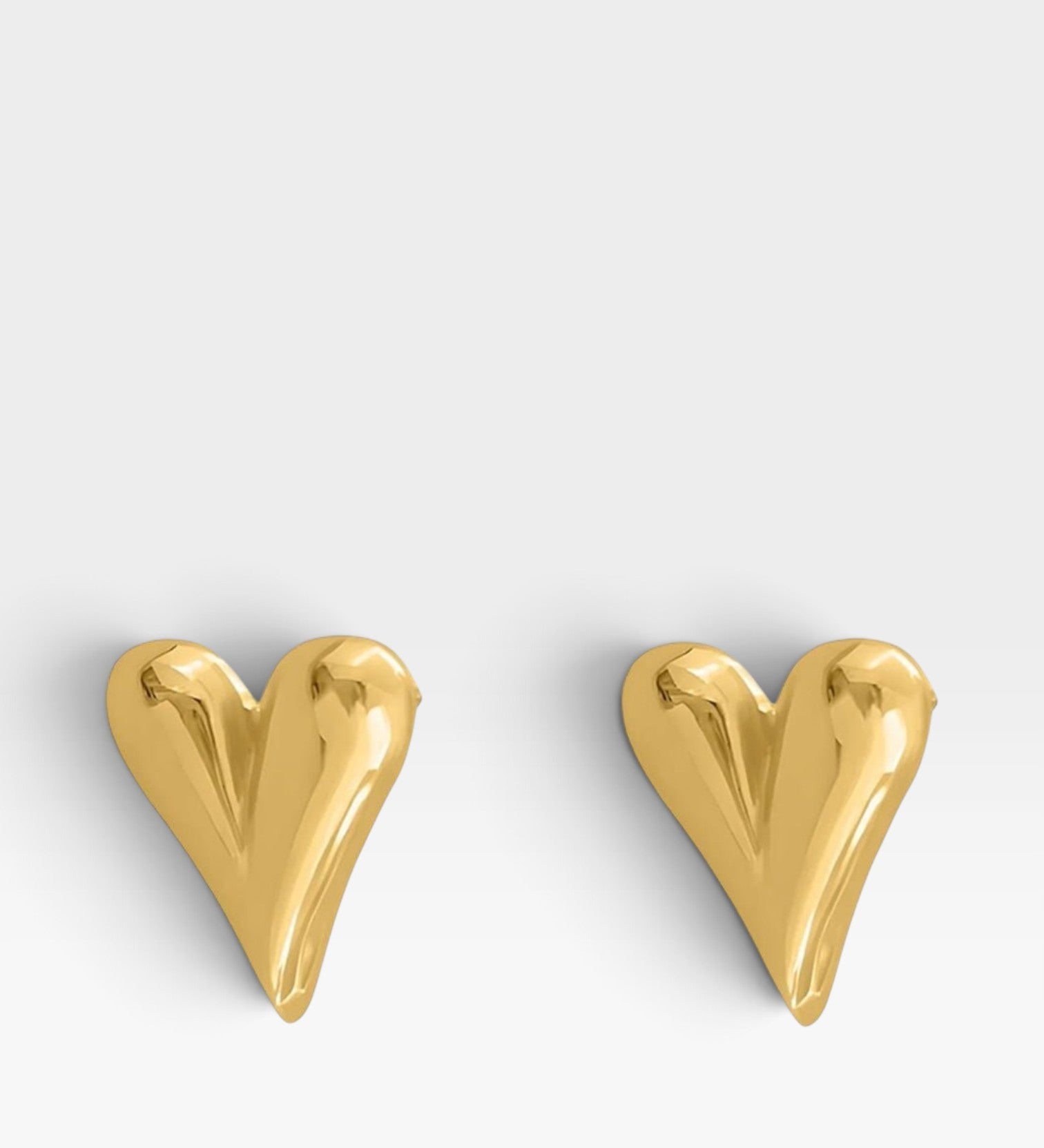 Holly Heart Studs - Réalta