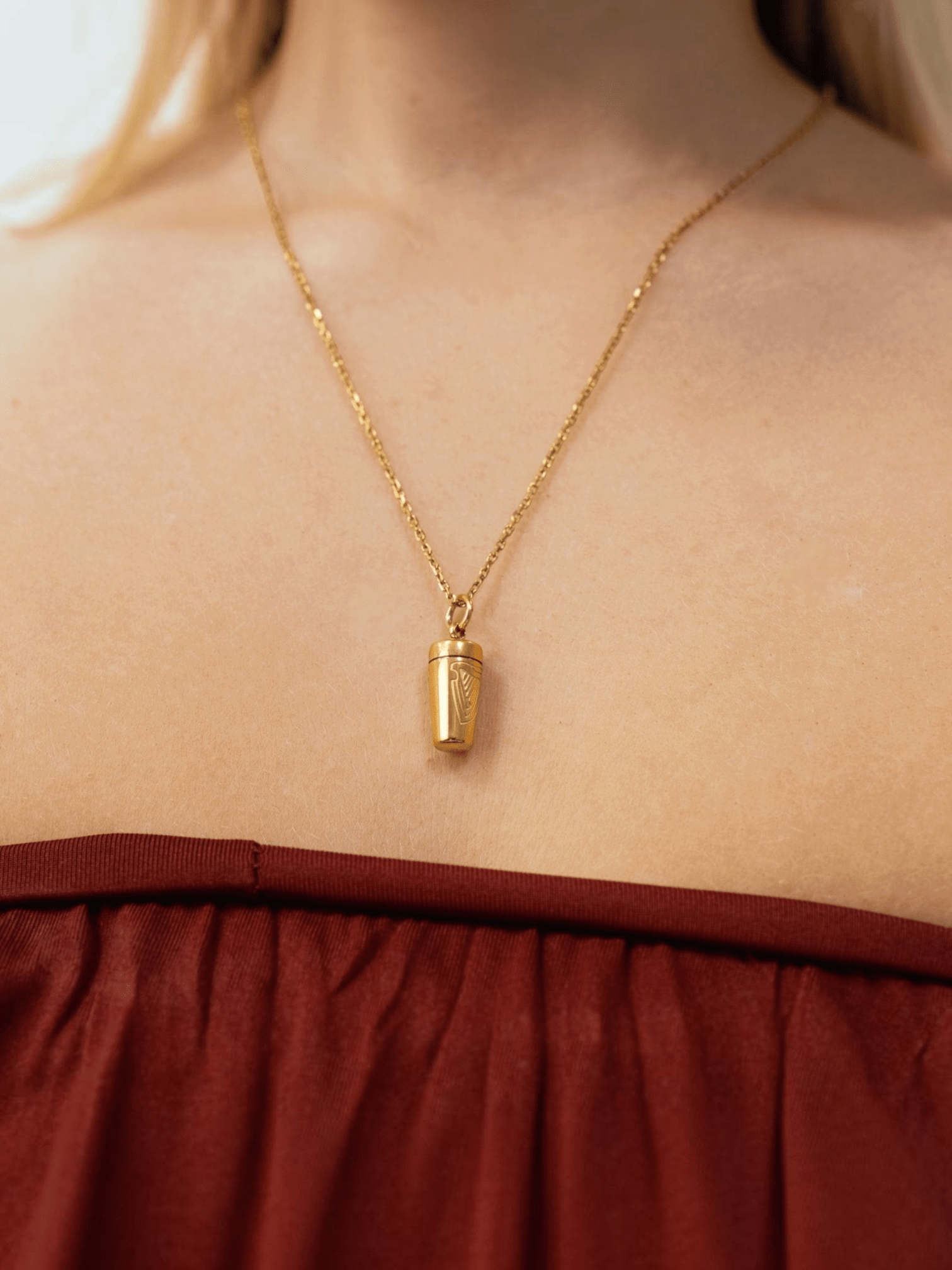 Pint of the Good Stuff Necklace - Réalta