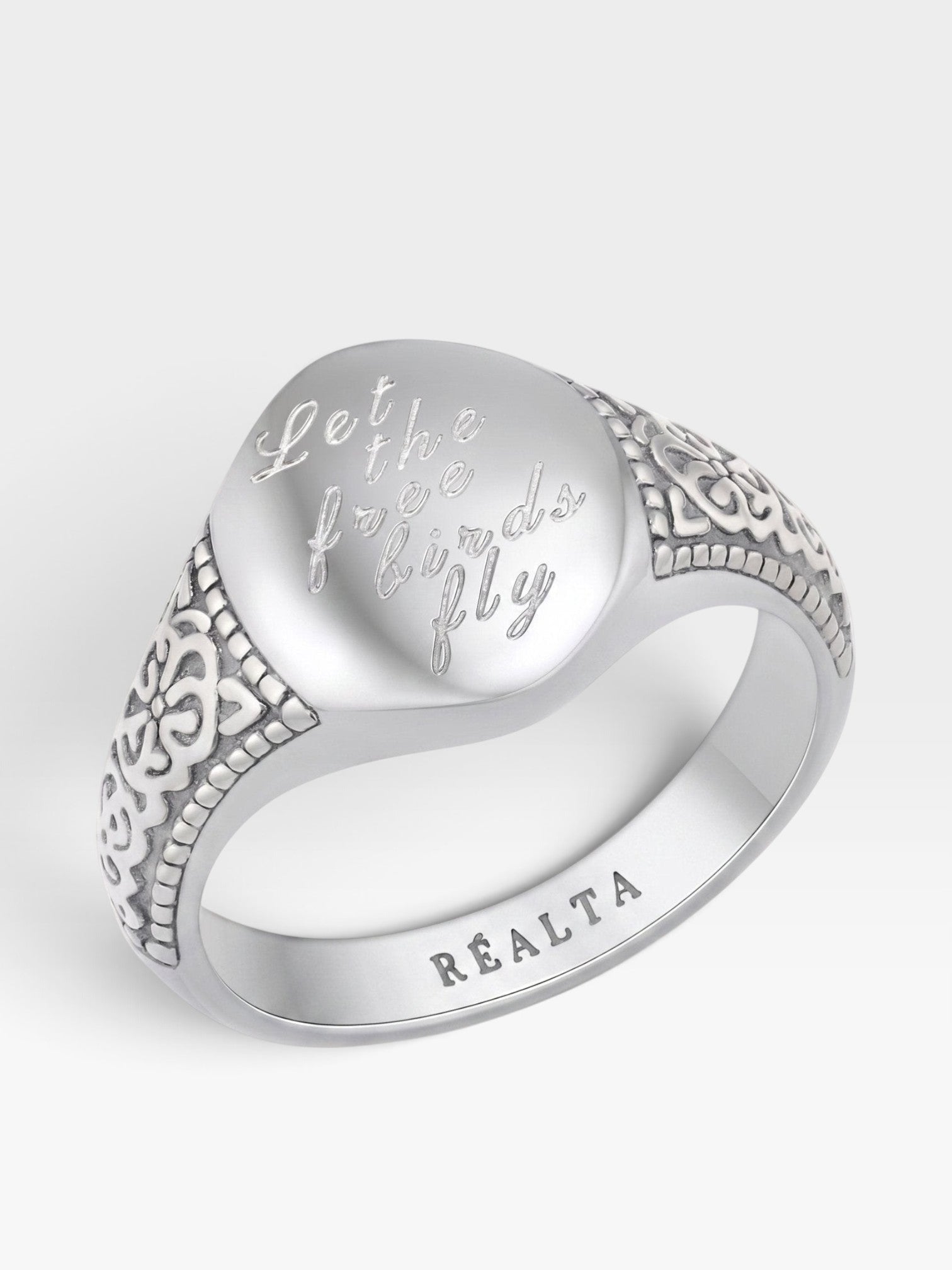 Saoirse Ring - Réalta