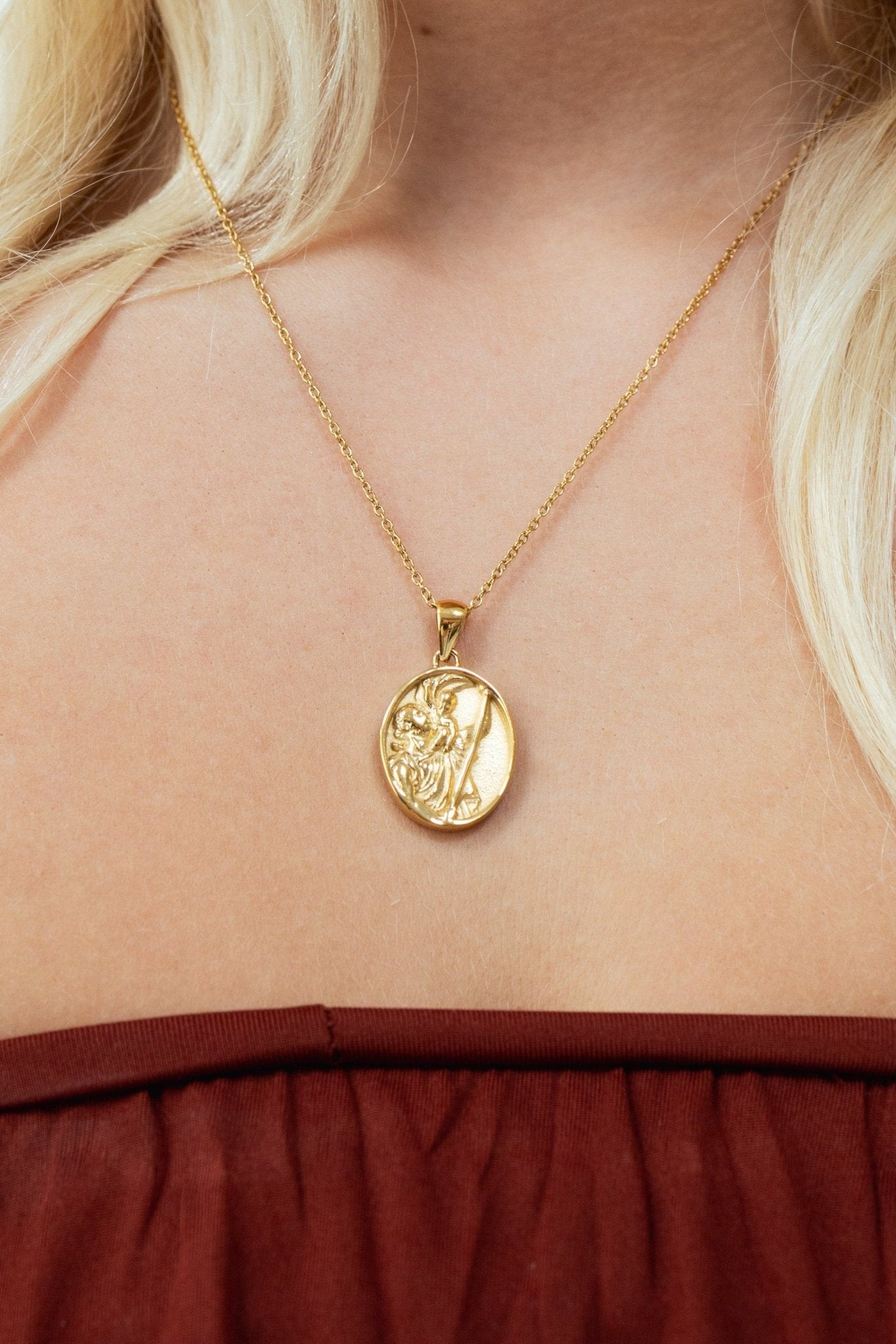St. Christopher Medal Necklace - Réalta
