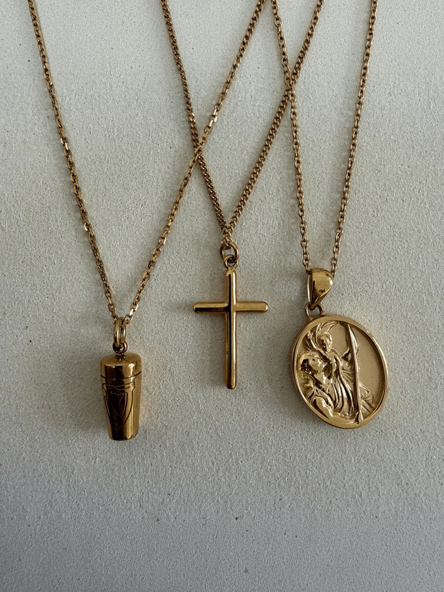 St. Christopher Medal Necklace - Réalta