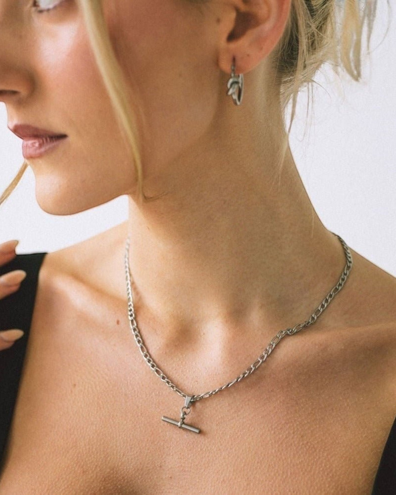 T Bar Necklace - Réalta