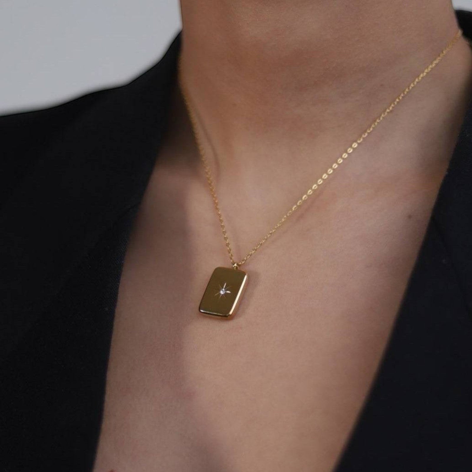 Vega Pendant - Réalta