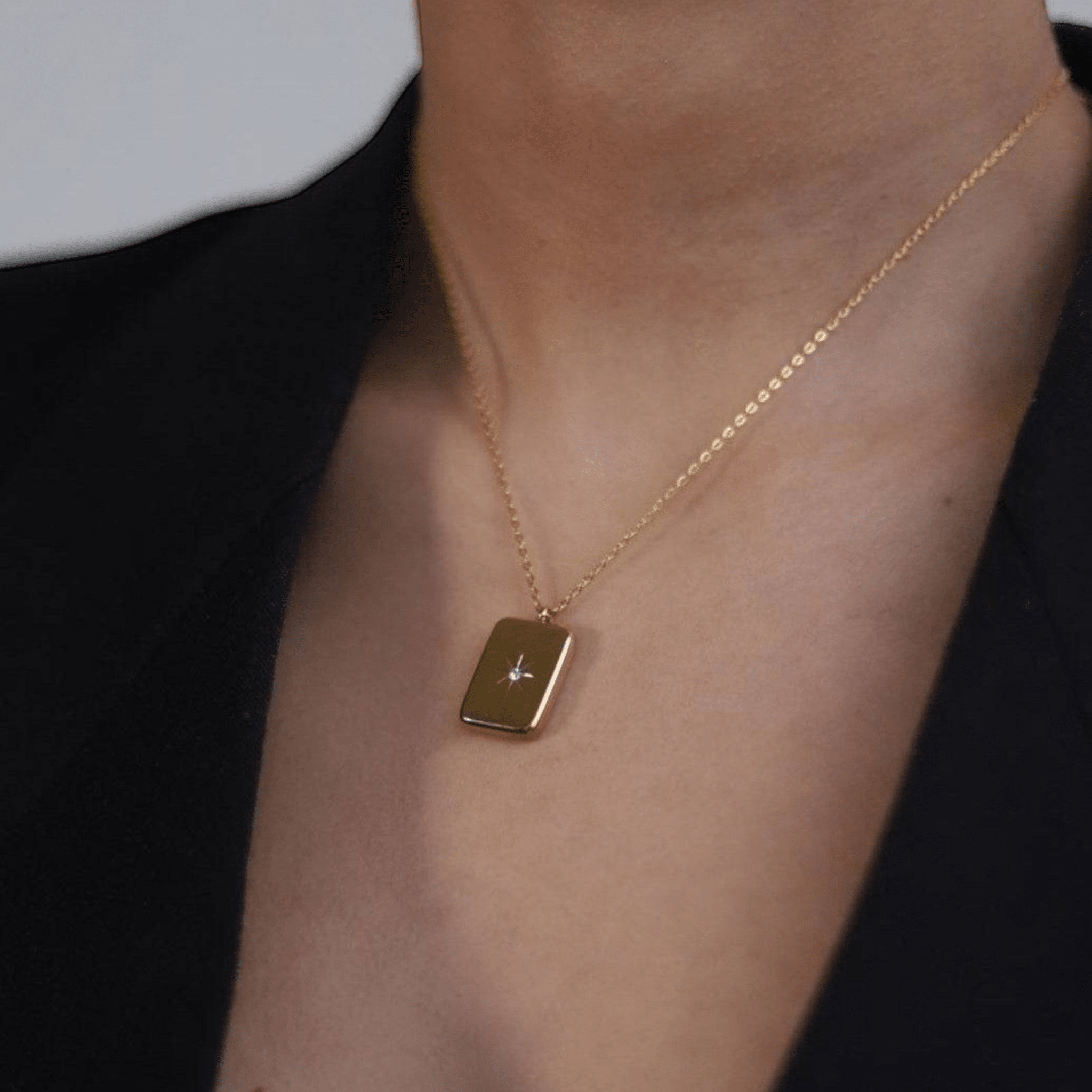 Vega Pendant - Réalta
