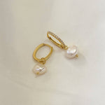 Betty Pearl Drop Earrings - Réalta