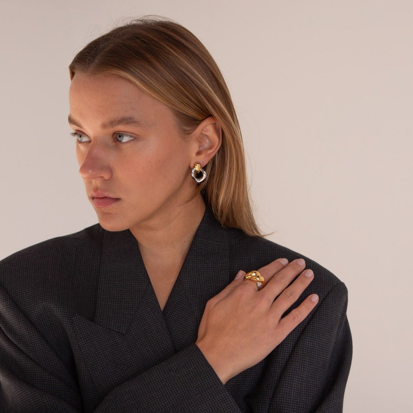 Carrie Ring - Réalta