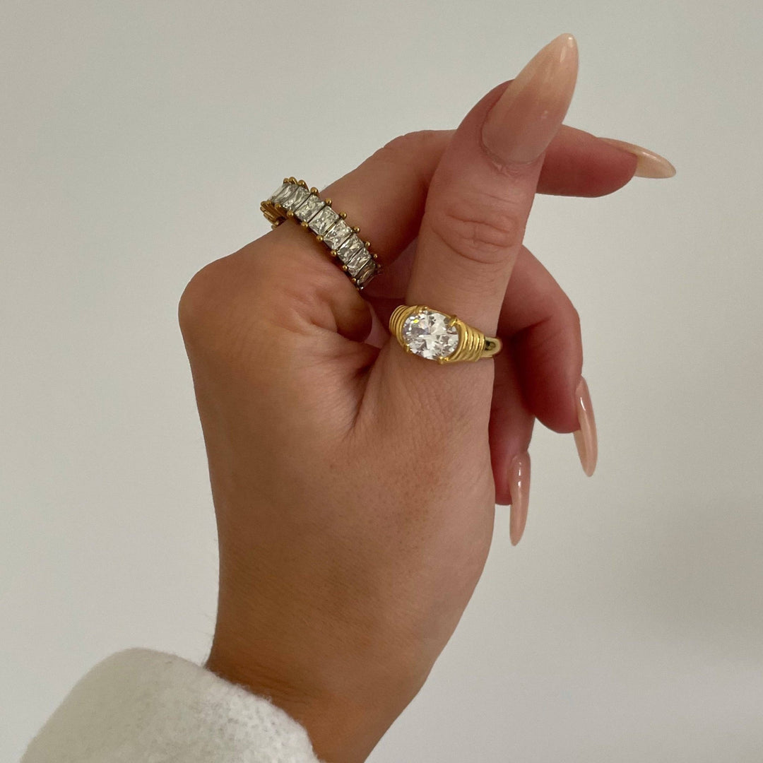 Celeste Ring - gemstone ring - Réalta