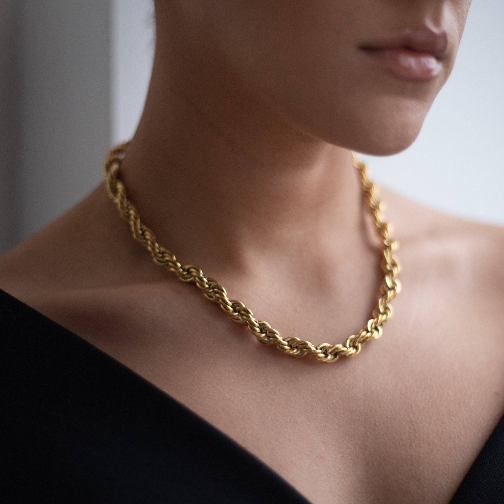 Michael Vintage Twist Necklace - Réalta